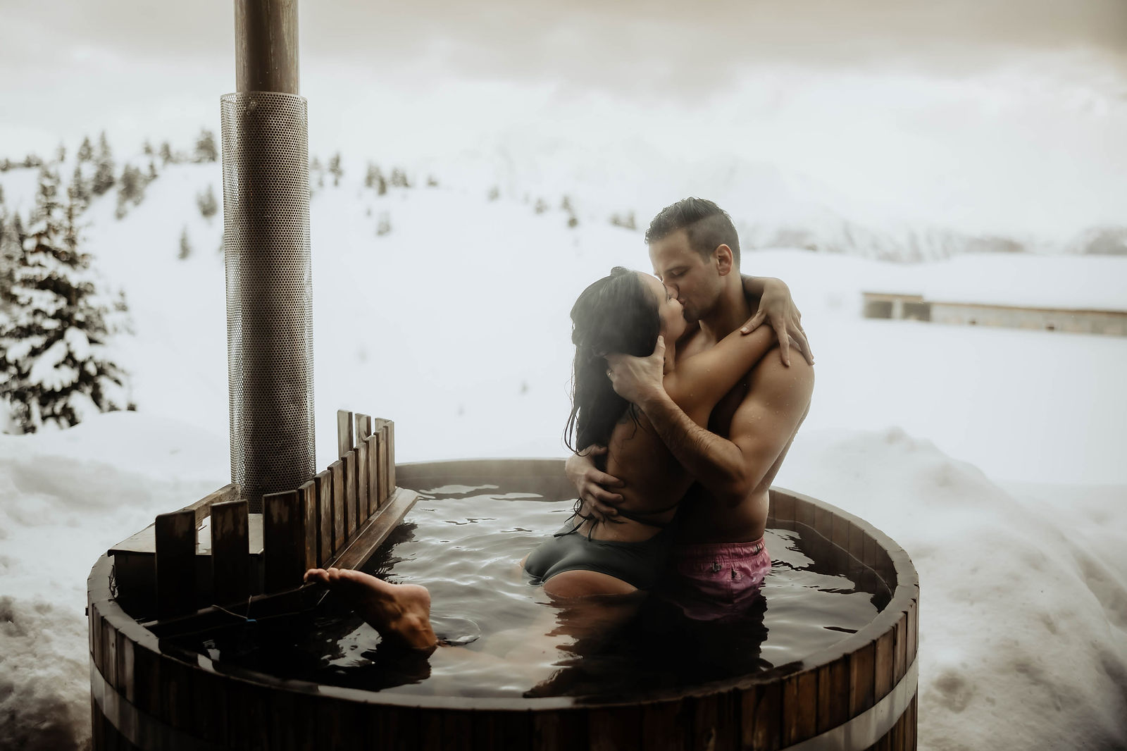 Paarfotograf Winter Hottub Belalp Paarshooting_16.jpg